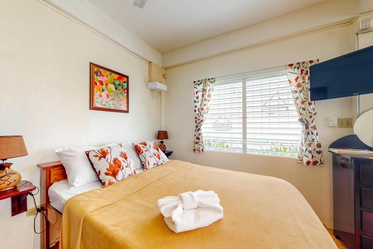 Almond Tree 3 At Island Cabanas Gold Standard Certified Caye Caulker Exterior foto